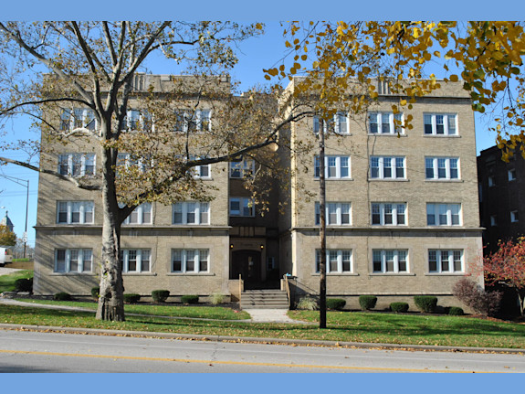 42 Unit Apartment Property For Sale