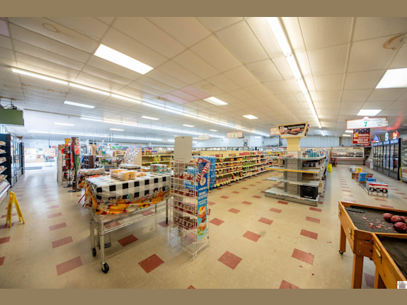 Recently Shutdown Grocery Store with Property