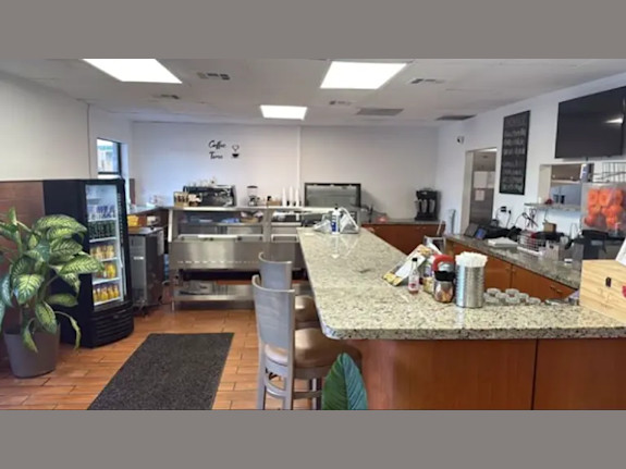 Full Restaurant in Miami, Inside A Gas Station