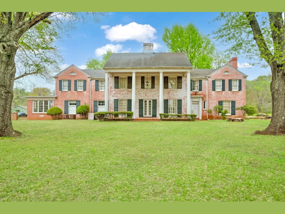 Historic Colonial Home for Wedding Venue or B&B