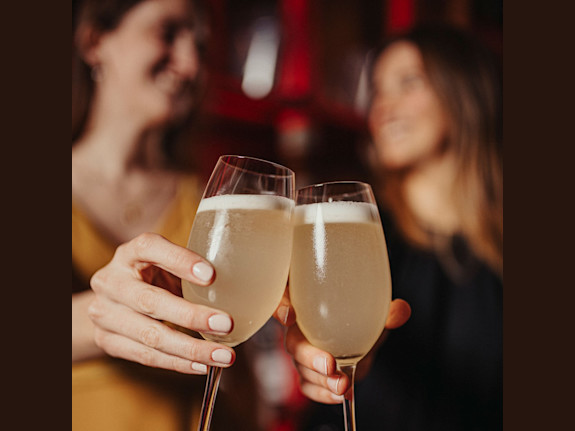 For Sale: Highly Acclaimed Restaurant Bar/Bistro