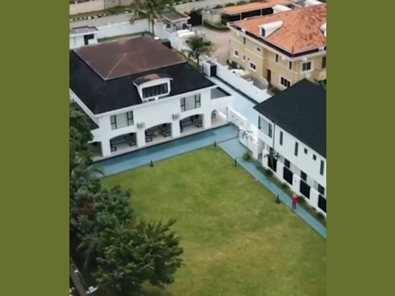 A Luxurious Waterfront Property