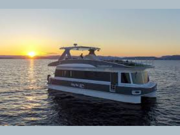 Complete Whirlpool Spa Baths and Boat Factory