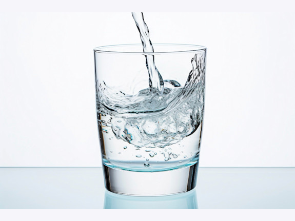 Naturally Sparkling Carbonated Mineral Water