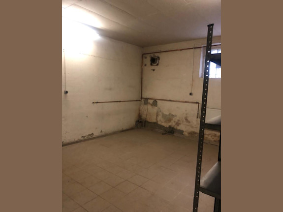 Industrial Real Estate (150 Sq. M.), Karlovy Vary