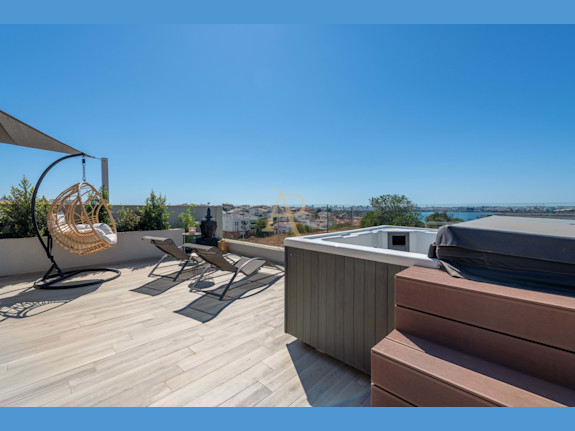 New 4 Bedroom House In Algarve