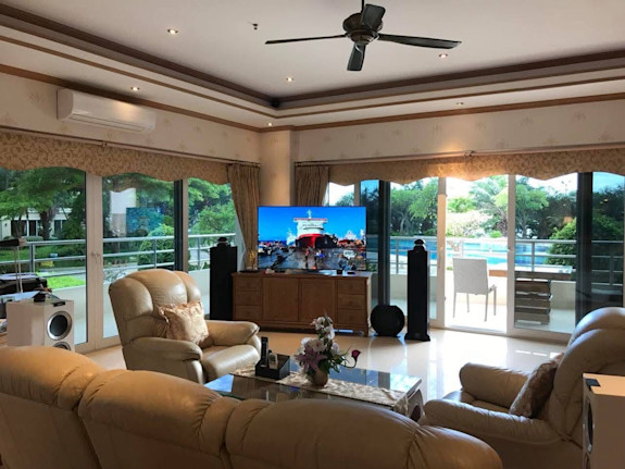 Luxury Seaside Condo in Pattaya Thailand for Sale