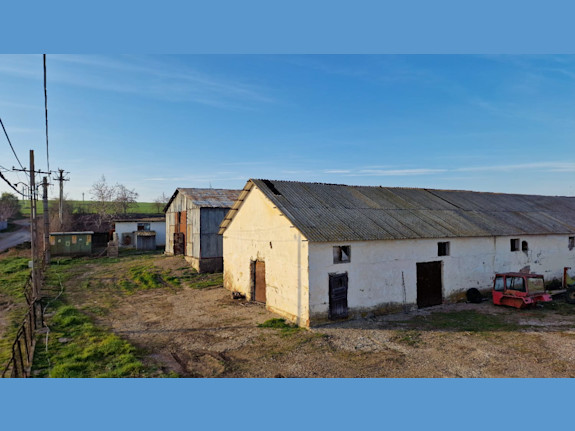 Farm/Agro-Logistics Complex -3.5ha Intravilan