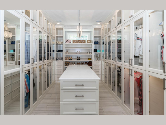 Custom Closet Design and Installation