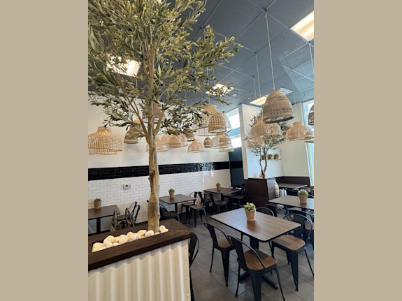 Modern, Turnkey Restaurant – Brand New Build-out