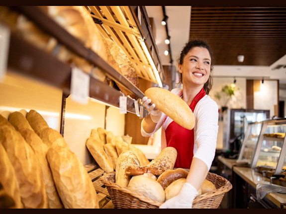 Quick-Serve Bakery Café in Bustling Metro East Location