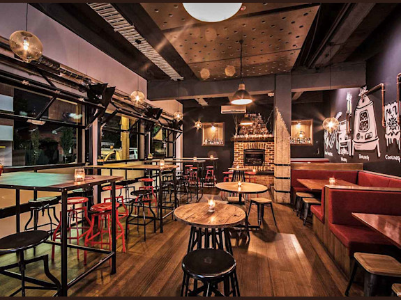 Turnkey Restaurant & Bar with Full Liquor License