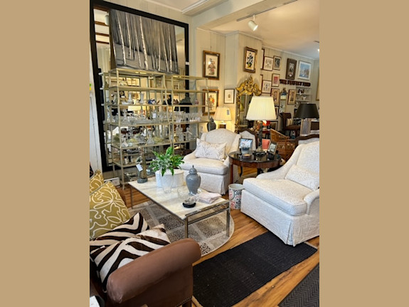 Premier High-End Consignment Retail Gallery