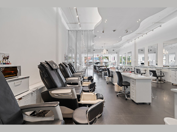 Established Upscale Business in Coral Gables