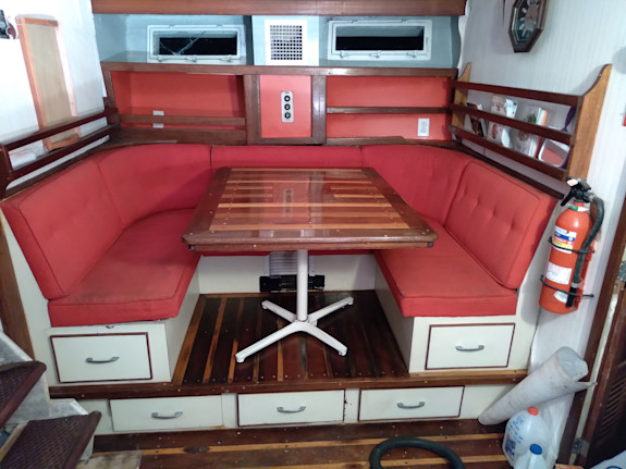 Large Yatch   /Passenger /Charter /or Live Aboard