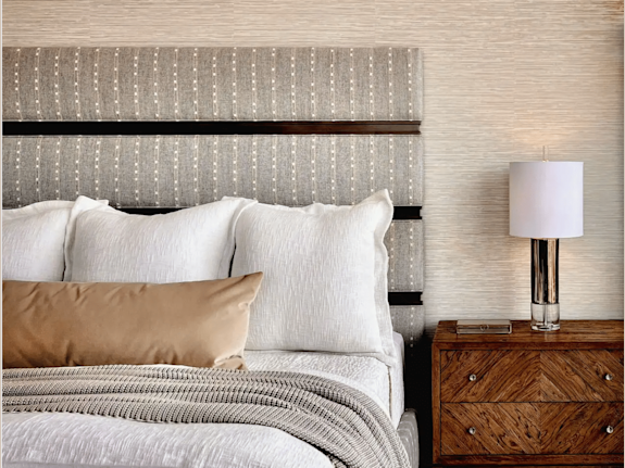 Beautiful 45-Room Inn with 1.5-Acre Vacant Lot