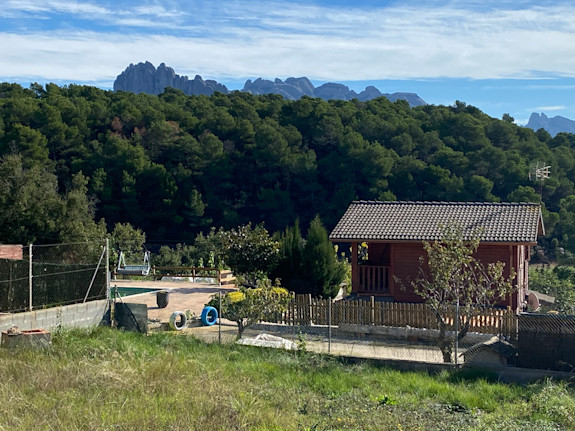 Green Gem in Montserrat – Investment with High