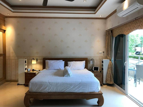 Luxury Seaside Condo in Pattaya Thailand for Sale