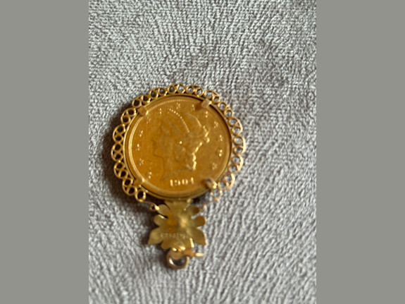 Heritage Antique 21K Gold Pendant