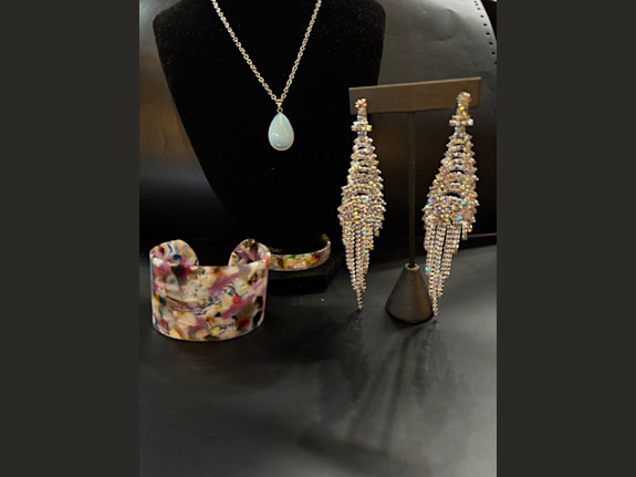 Exclusive Bulk Jewelry Liquidation Sale