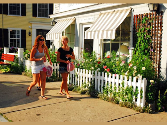 Brown County Retail Opportunity with Real Estate Included