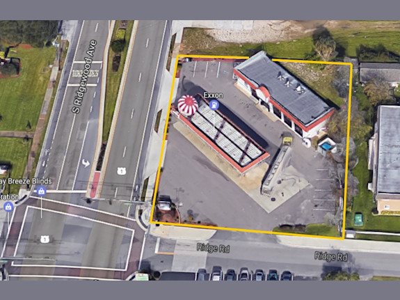 2407 Sq Ft Retail Building in Prime Location