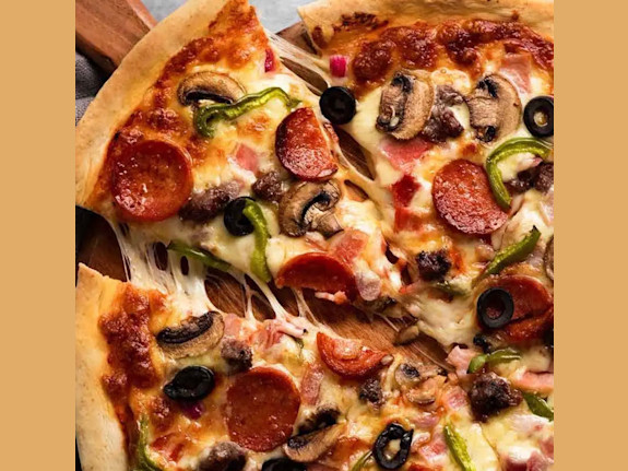 Reduced /  Pizza Shop - Pasta, Salads, Sand. Cater