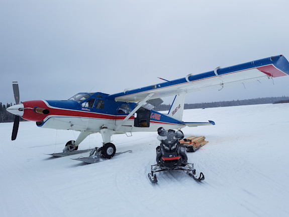 Air Service /  Aircraft Charter & Outfitter