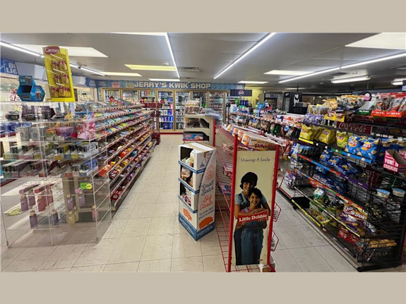 Gas Station with Property in Wilsonville, AL