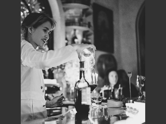 Popular Restaurant Bar - Windsor