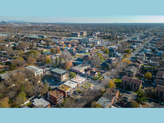 Warehouse for rent 1,400 sq.ft. The Prairie