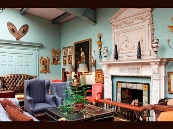 Reputable Consignment and Online Auction house