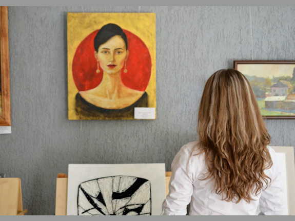 Distress Sale: Art Gallery in Historic Downtown Charleston