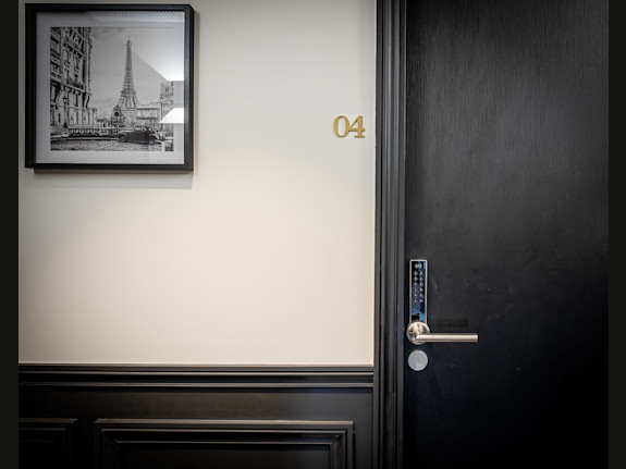 For Sale: Hôtel Near Paris