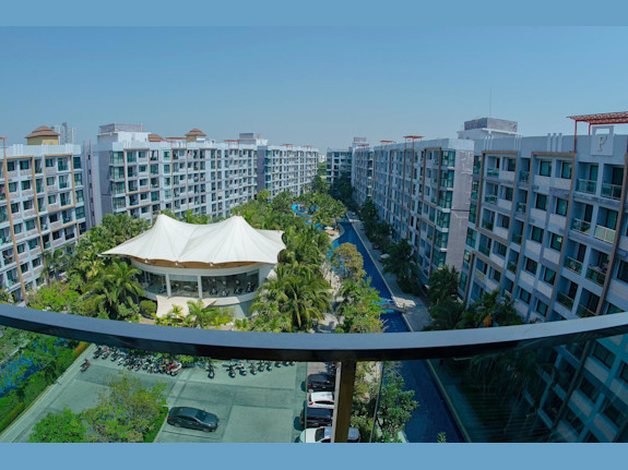 Dusit Grand Park Condominium