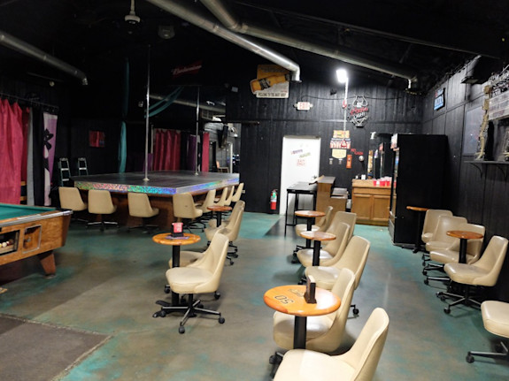 Profitable Oklahoma Topless Adult Club With RE