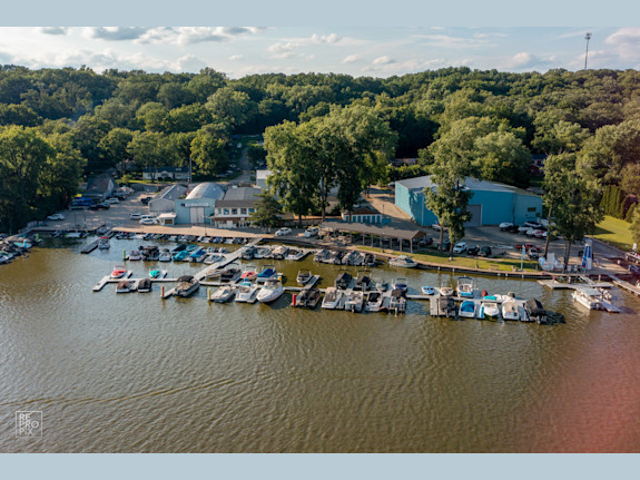 Illinois Chain O'Lakes Marina - 2 Locations