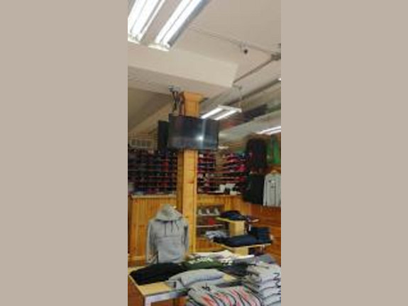 Men and Ladies Retail Shop in Hartford County, CT