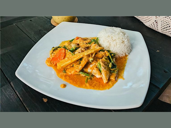 Thai Restaurant with Real Estate