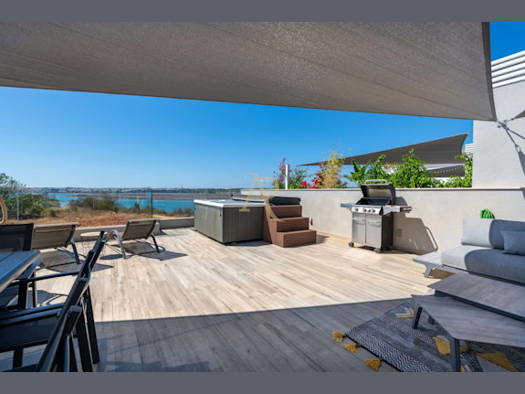 New 4 Bedroom House In Algarve