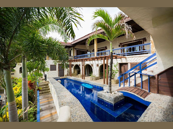 Flourishing Vacation Villa in Grenada For Sale