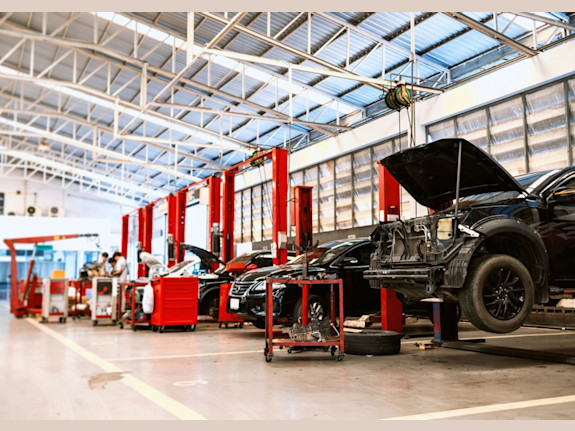 Auto Body/Collision Shop W/ Real Estate - Central Minnesota