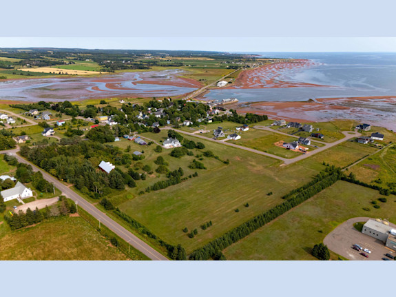 Acreage and Commercial Victoria by the Sea PEI