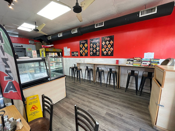 Pizzeria with High Foot Traffic on Hillside