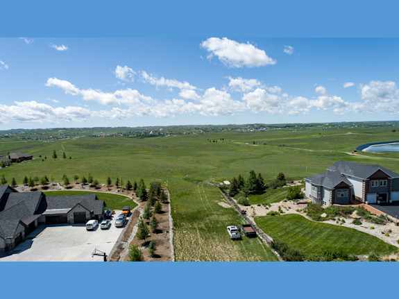 325.9± Acres Adjacent to Golf Course in Gillette