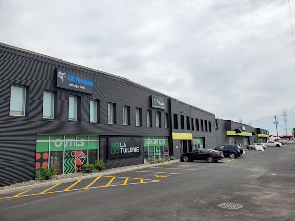 1750 sq. ft. industrial premises for rent in St-Jean