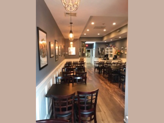 Lucrative Italian Restaurant for Sale in NY