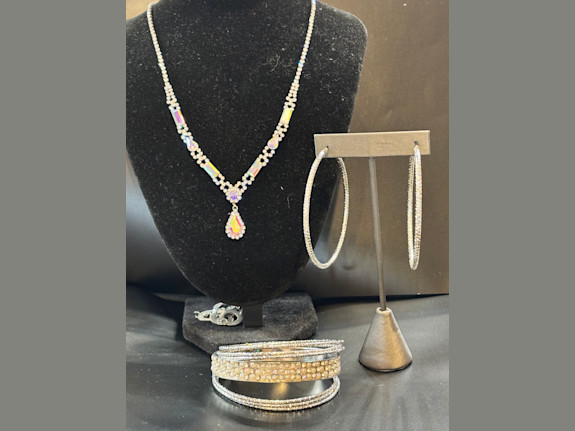 Exclusive Bulk Jewelry Liquidation Sale