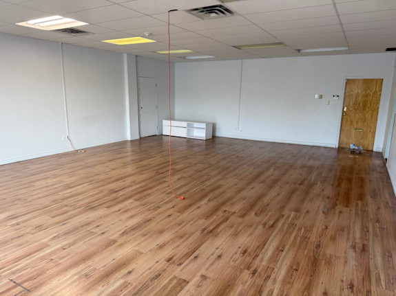 Office $577/Month* In Busy Shopping Center Of Mtl