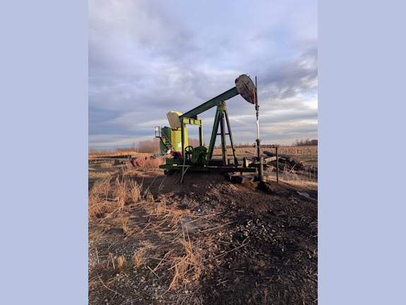 470 Acres 3 Producing Oil Wells Shallow 750ft dpth